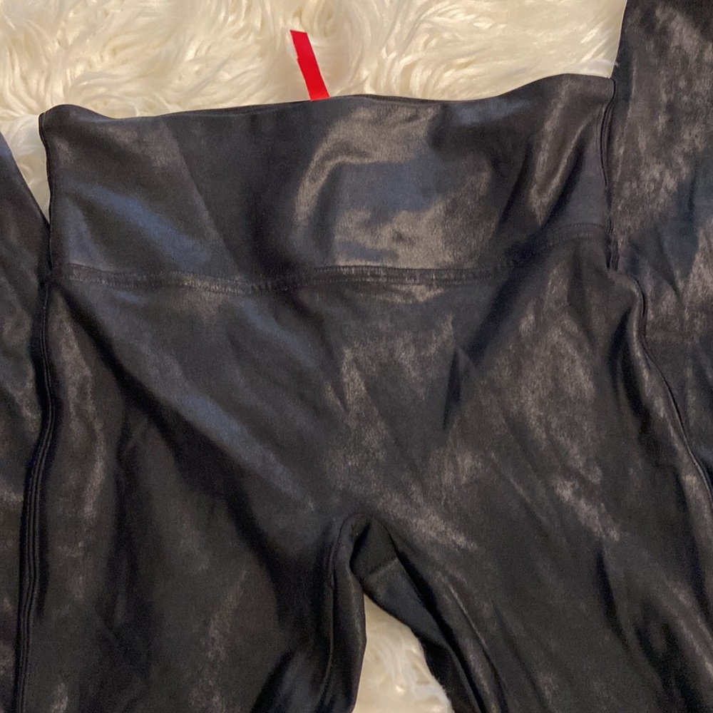 SPANX Leggings size M excellent condition please see pictures inseam 27” - Picture 14 of 16